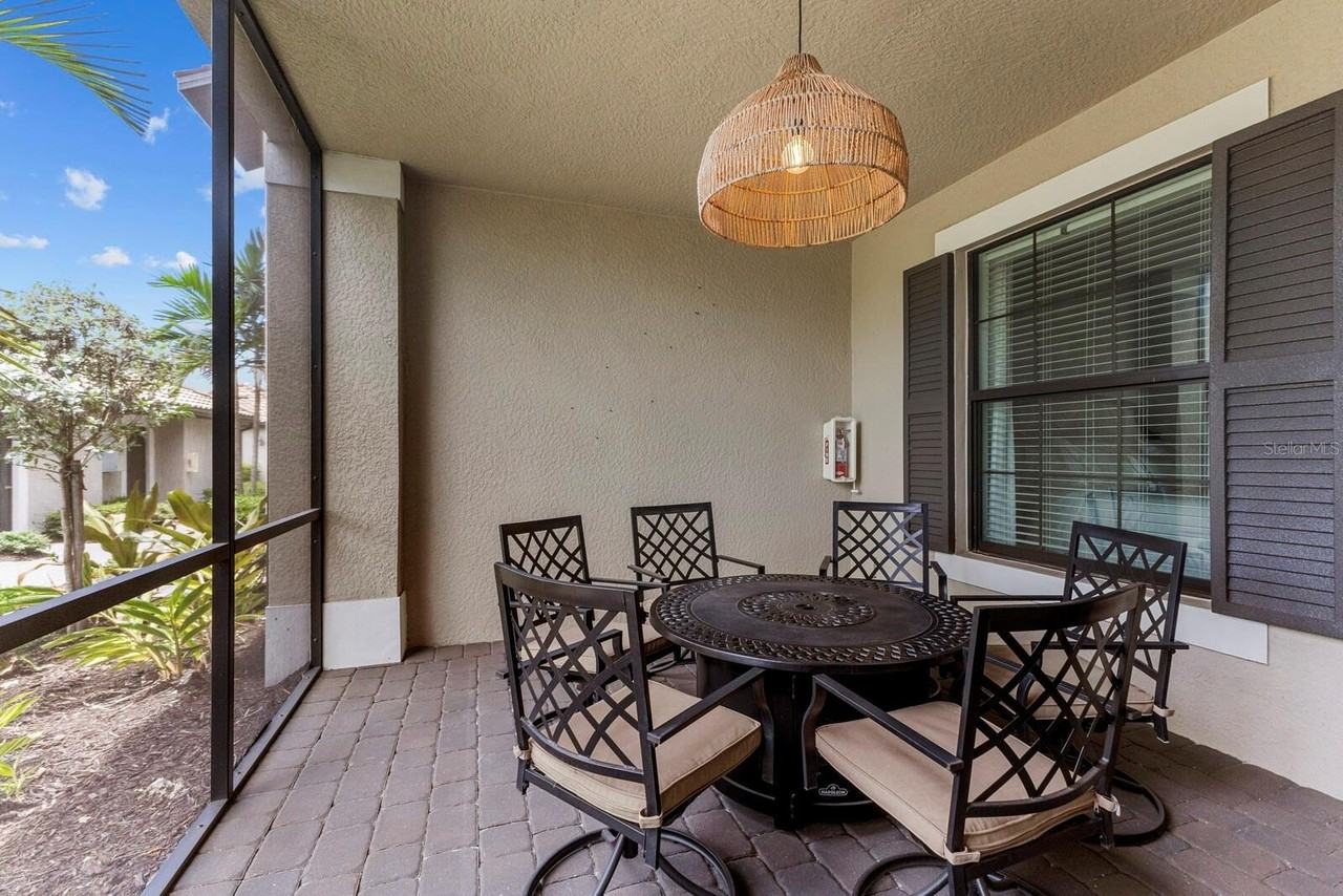 5721 Palmer Cir #103 - Photo 5 of 50