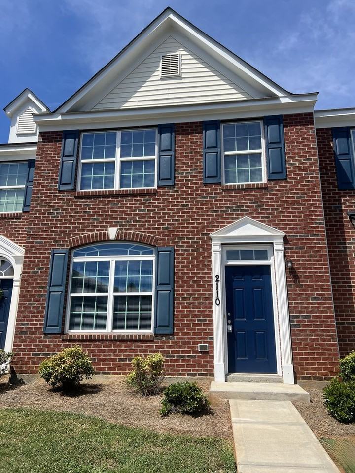 The Reserve at Catawba Creek Townhomes Apartments 2093 Hoffman Rd