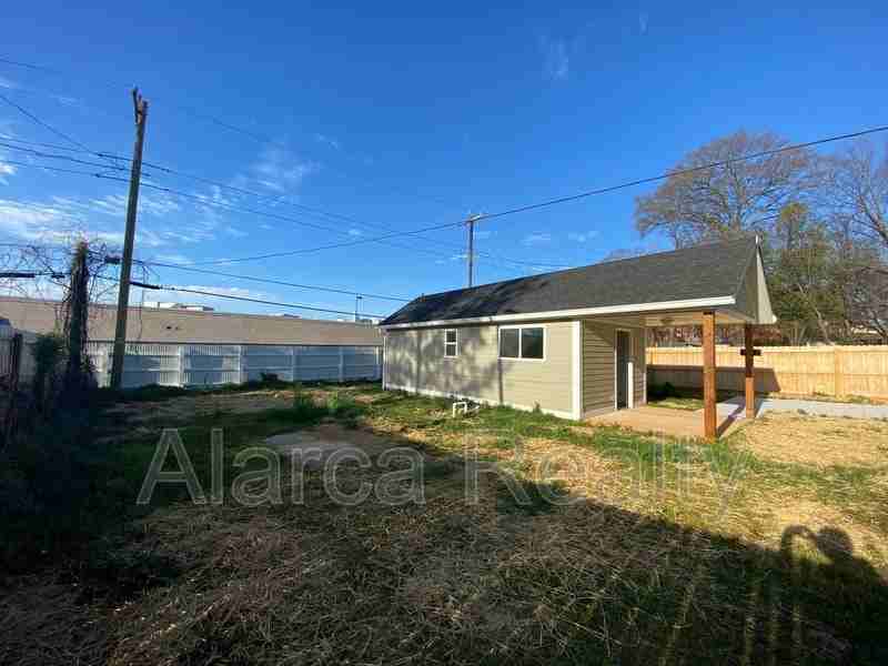 1515 Kimberly Rd - Photo 7 of 9