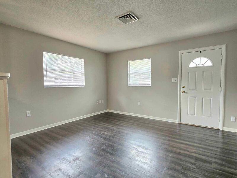 835 Castle Way - Photo 2 of 12