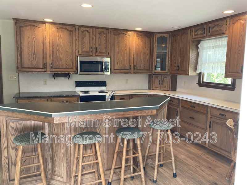 5593 Division Hwy - Photo 3 of 36