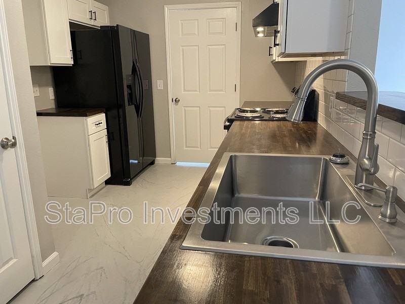 343 Christine Street - Photo 3 of 16