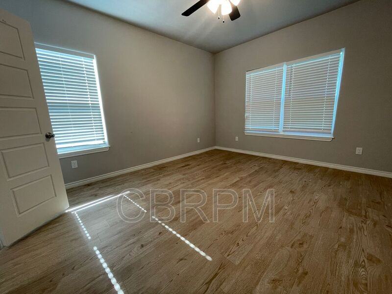 3003 28th Street - Photo 7 of 11