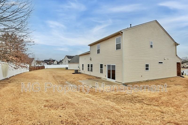 12700 Wither Steele Ct - Photo 5 of 41