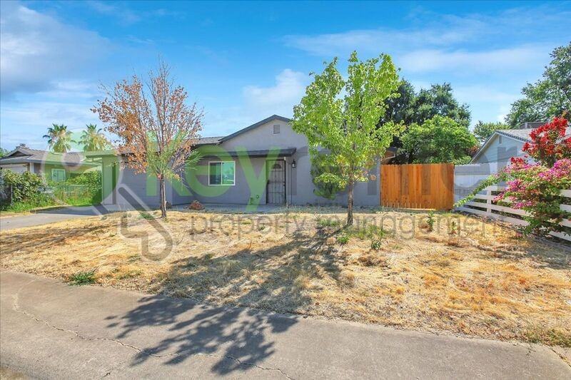 8256 Manhart Way - Photo 2 of 32