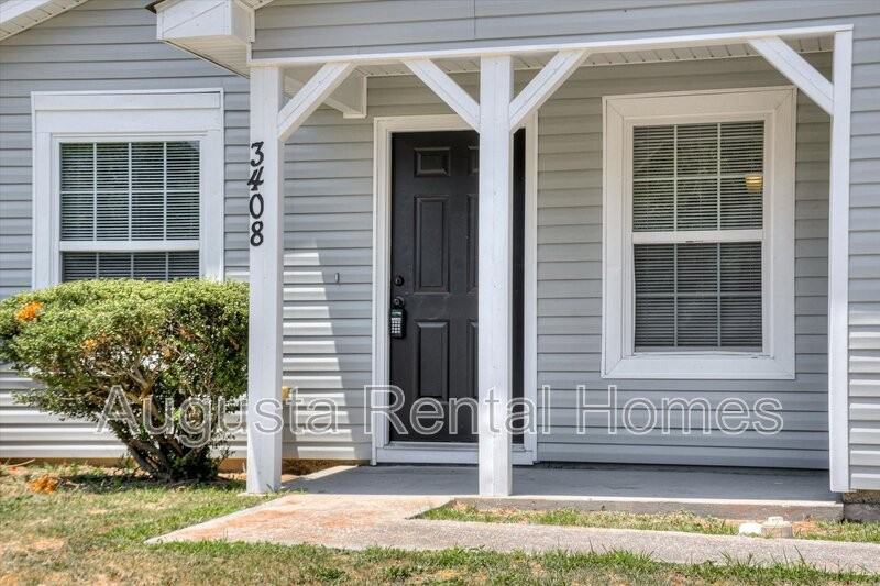 3408 Princess Ct - Photo 4 of 29