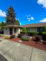 2 Bedroom 2 Bath single Apartment - Photo 1 of 1