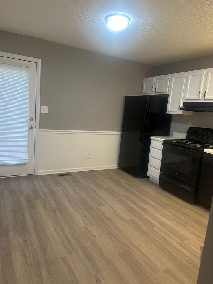 Shelton Place - Photo 2 of 7