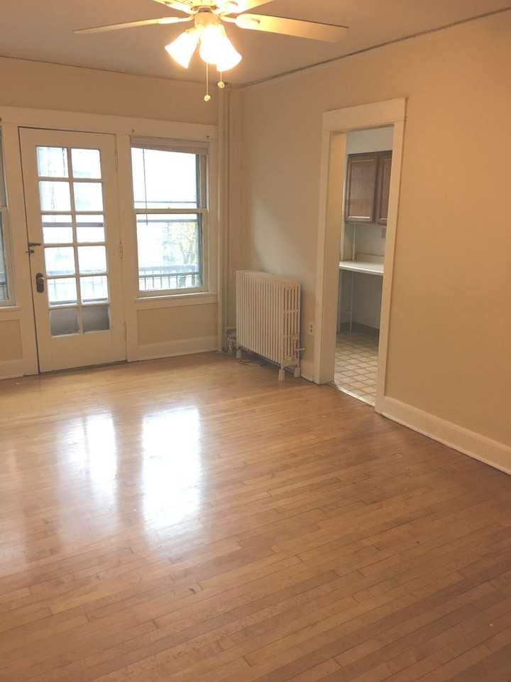 719 Knapp - Photo 4 of 34