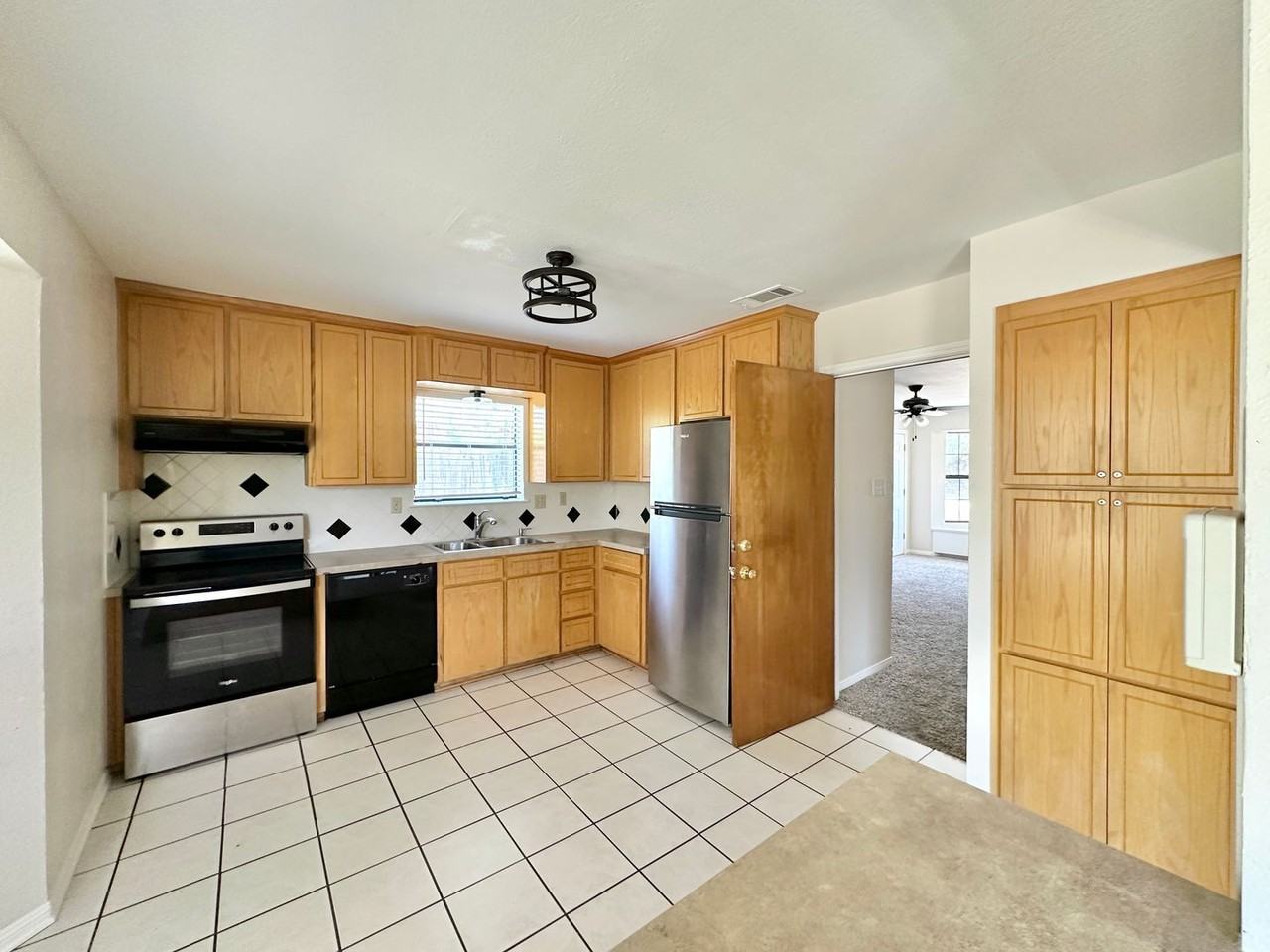 3706 Madison Dr - Photo 6 of 31
