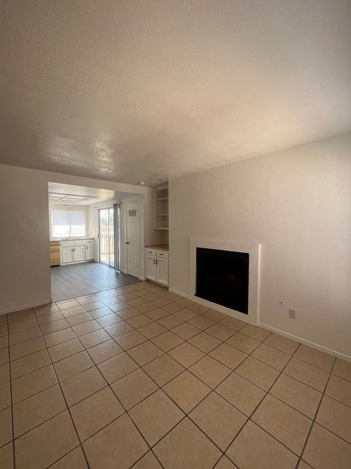 3021 - Photo 3 of 24