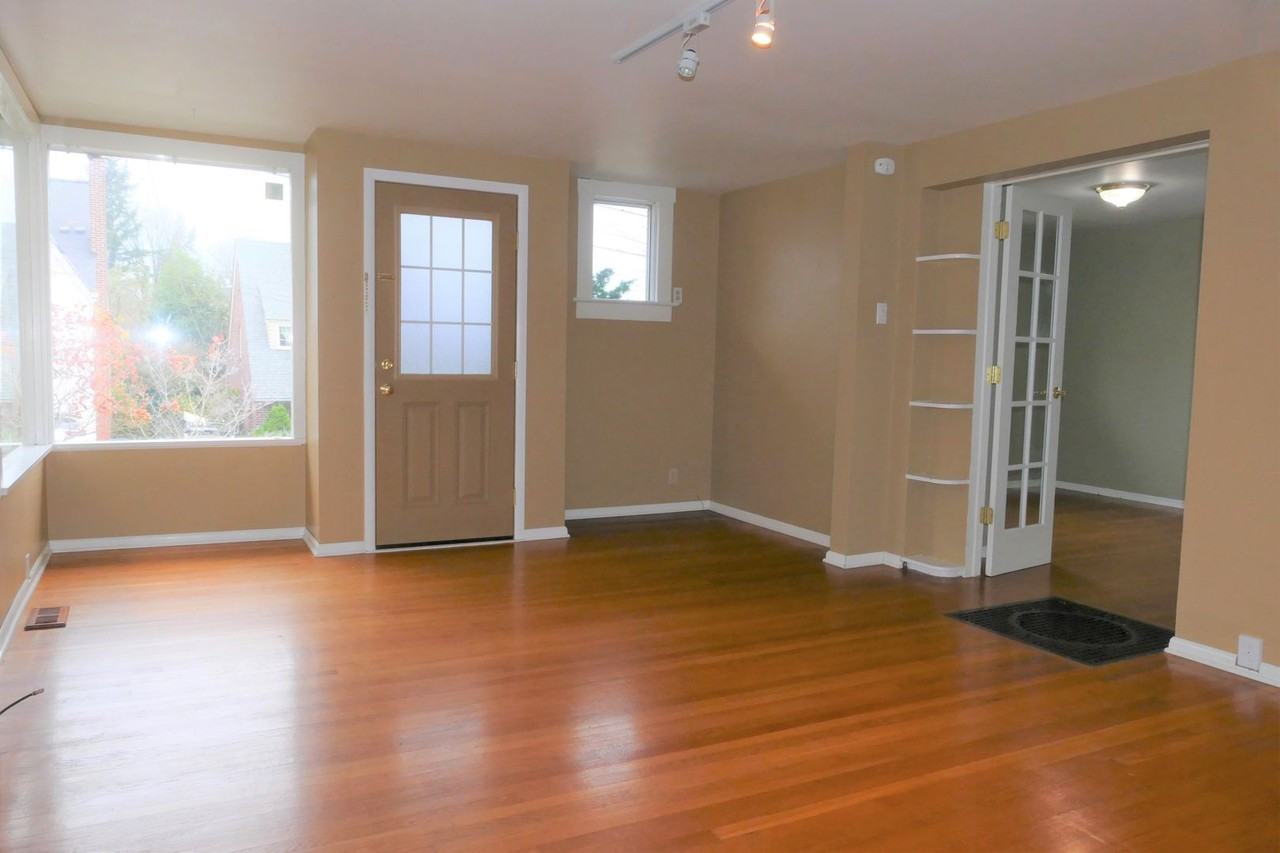 509 N 70th St - Photo 2 of 22