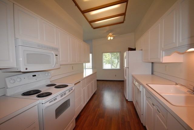 2003 Meadows Dr N - Photo 3 of 16