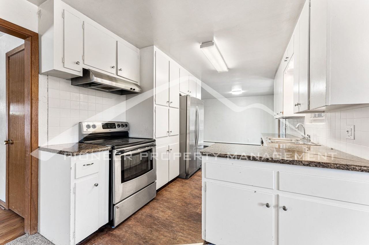 2795 Clover Rd - Photo 5 of 18