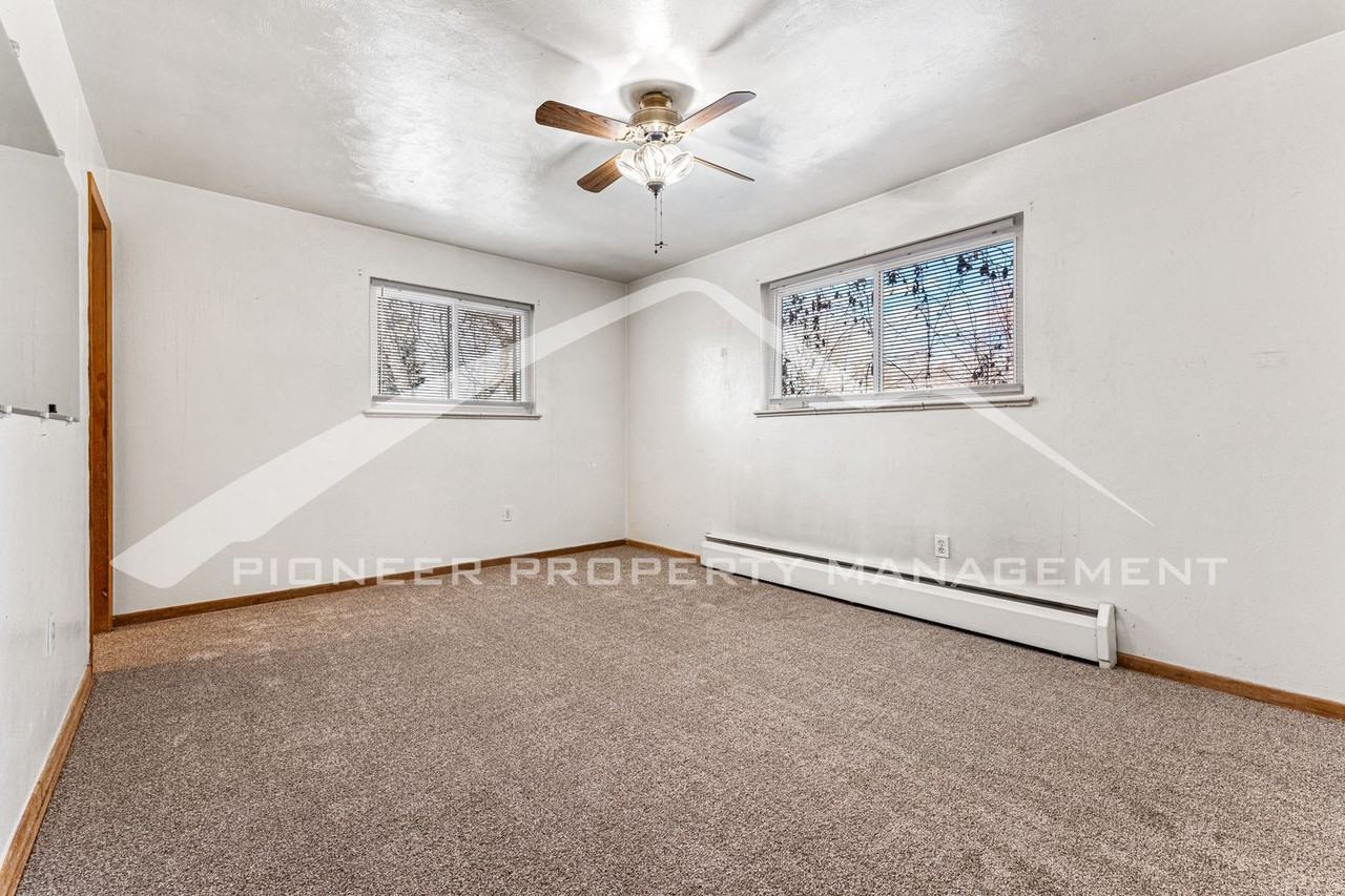 2795 Clover Rd - Photo 6 of 18