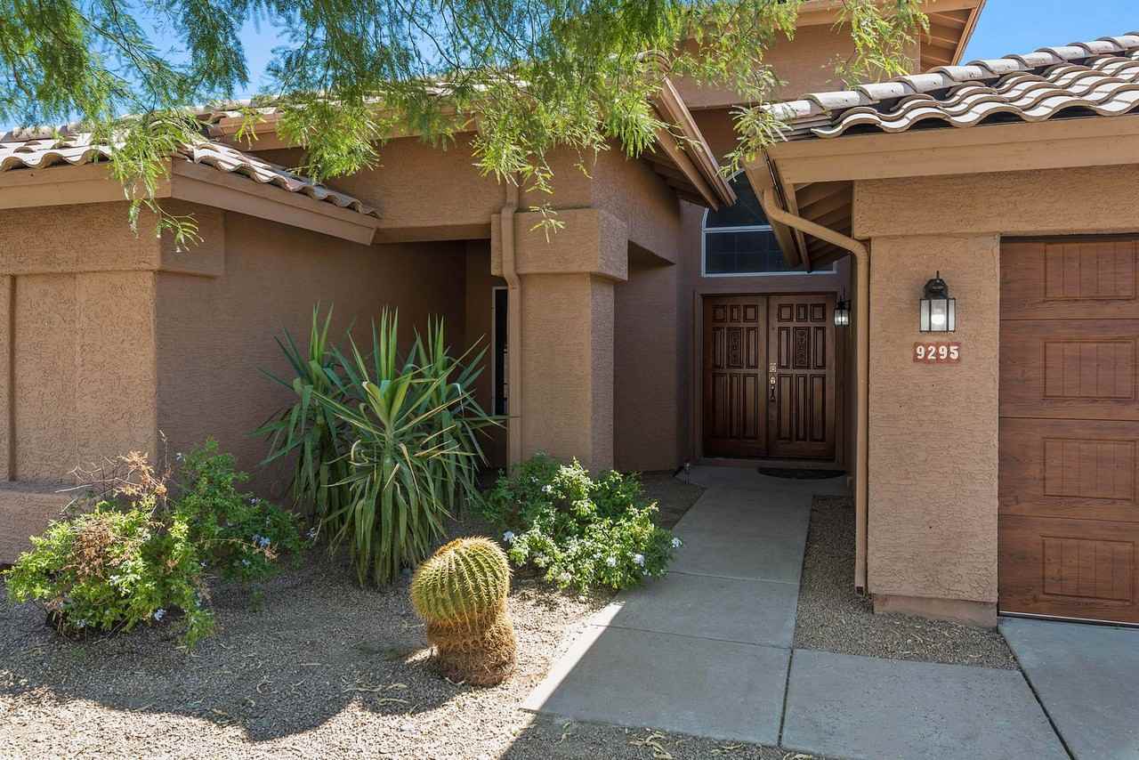 9295 E Rockwood Dr - Photo 5 of 36