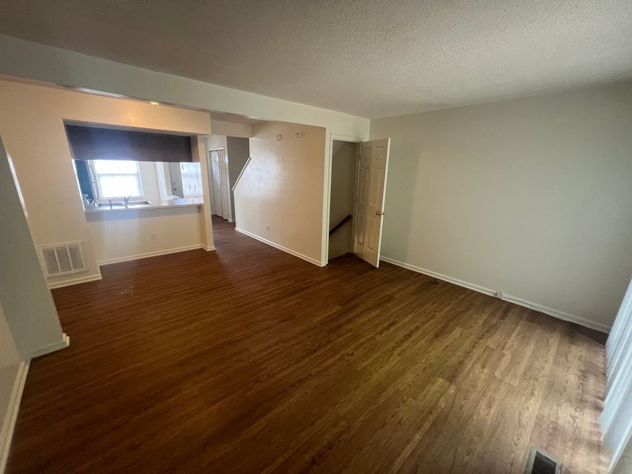639 Lex Dr - Photo 3 of 13