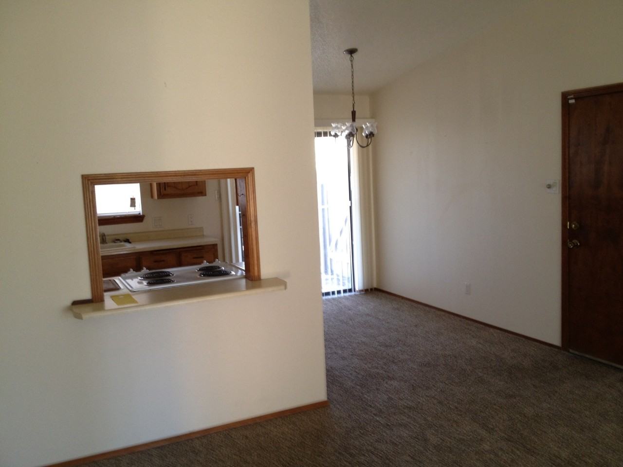 1023 Ivy Dr - Photo 2 of 21