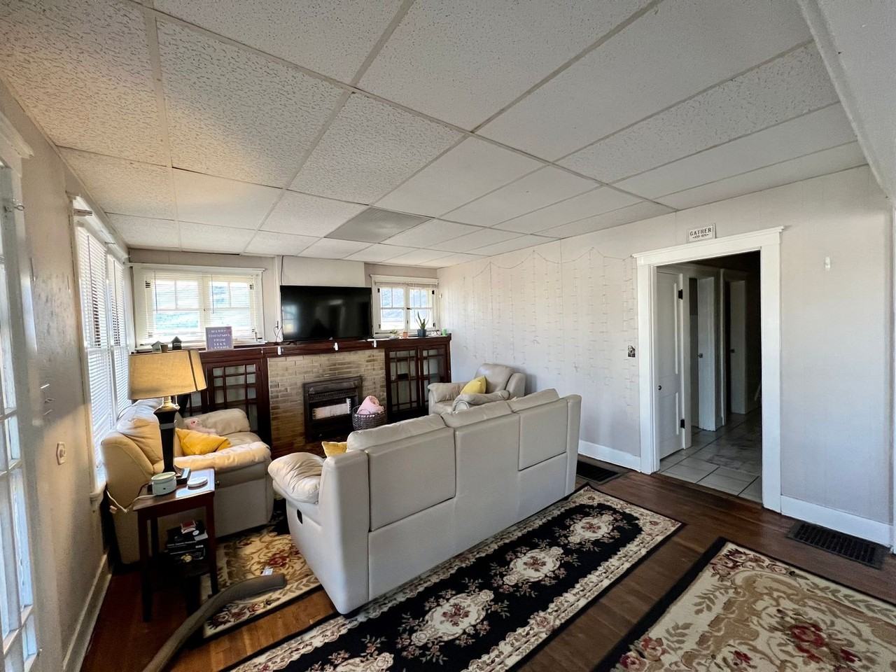 1645 Laramie St - Photo 3 of 9