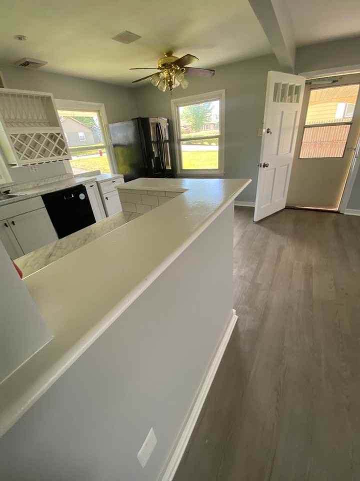 51 Peacock Ln - Photo 4 of 19