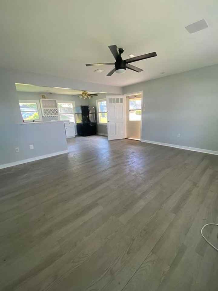 51 Peacock Ln - Photo 6 of 19