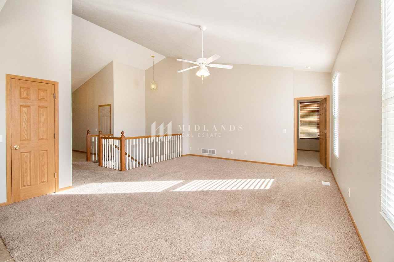 14002 Kelly Dr - Photo 2 of 15