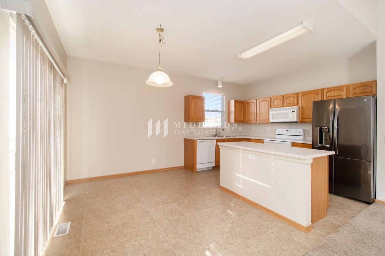 14002 Kelly Dr - Photo 4 of 15