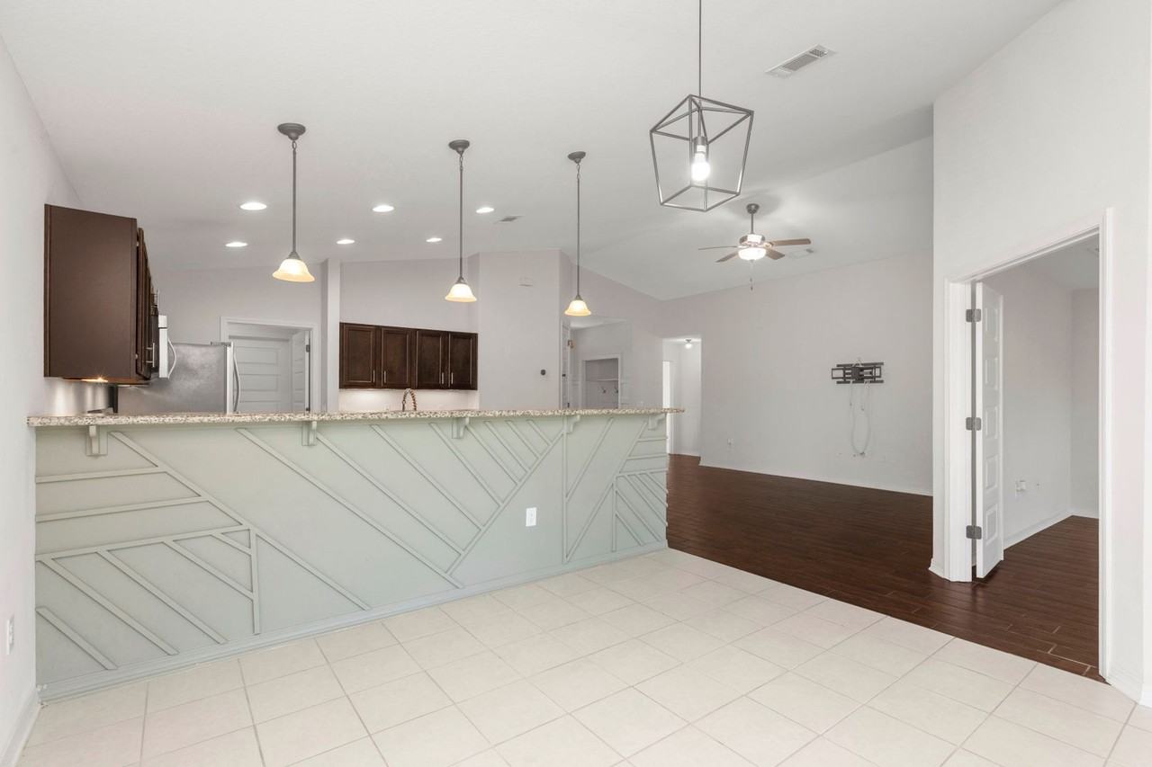 8478 Island Dr - Photo 5 of 24