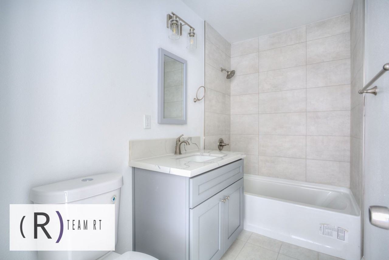 1240 W Rosewood - Photo 3 of 24