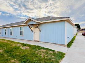 525 45th St #B - Photo 1 of 1