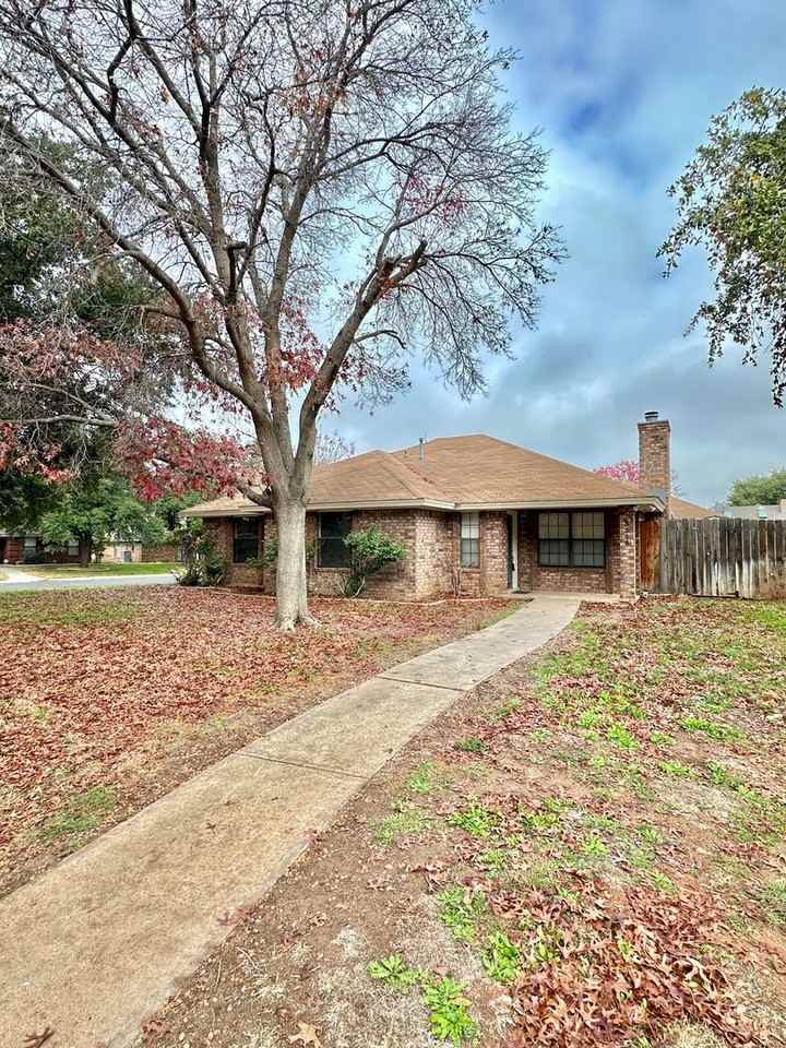 3546 Cedar Ridge Ln - Photo 3 of 31