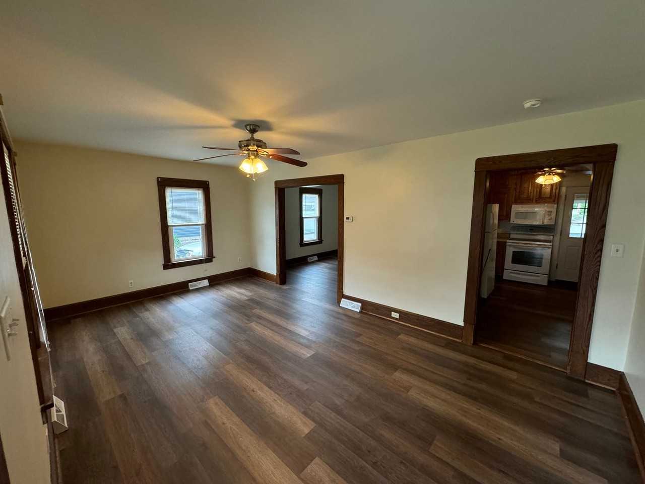 414 Summit St - Photo 2 of 13