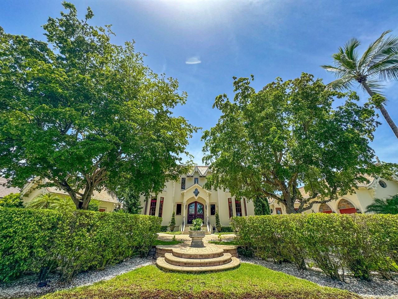 730 21st Ave S - Photo 2 of 50