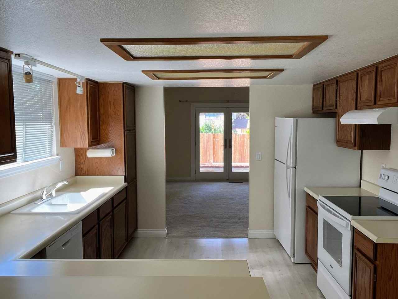 1509 Mill Creek Way - Photo 4 of 12