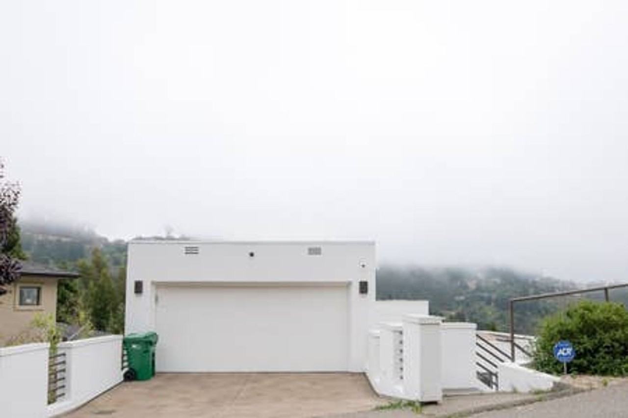 6938 Buckingham Blvd - Photo 2 of 20