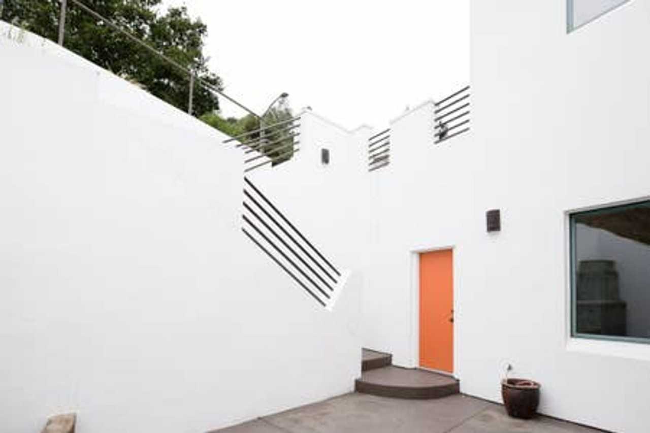 6938 Buckingham Blvd - Photo 3 of 20