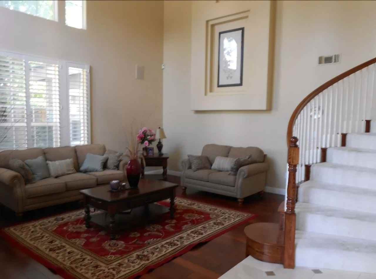 1500 Banbridge Ct - Photo 3 of 26