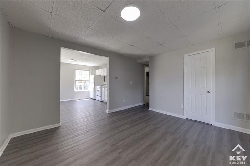 1033 S Richmond Ave #1 - Photo 2 of 17