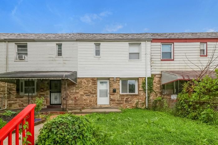 4928 Edgemere Ave - Photo 2 of 16