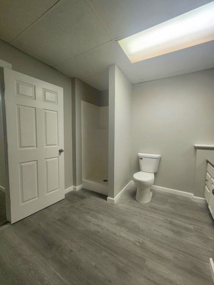 302 W 2nd St - Photo 2 of 14