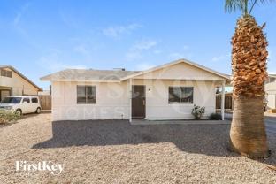8761 W Ironwood Dr - Photo 1 of 1