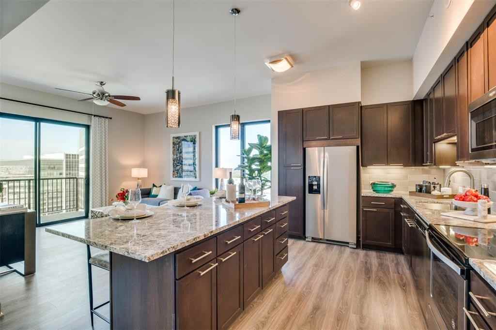 9789 Katy Freeway #1809 - Photo 4 of 13