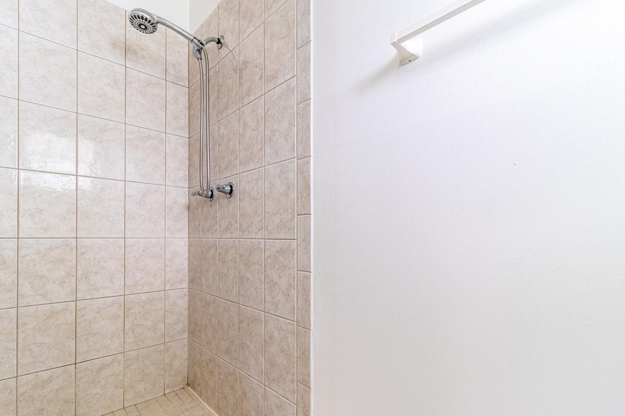 906 Sw 6th Ave #NA - Photo 3 of 22