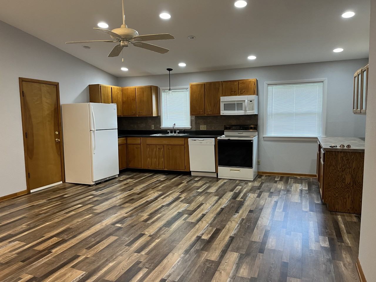 622 S Washington St #NA - Photo 3 of 8