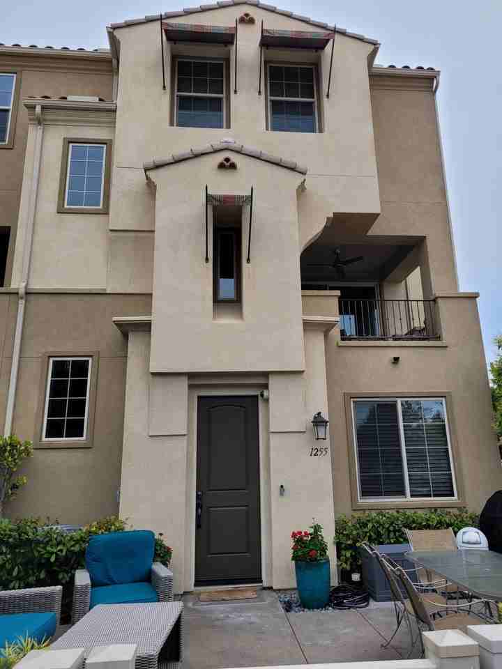 1255 Via Lucero #1255