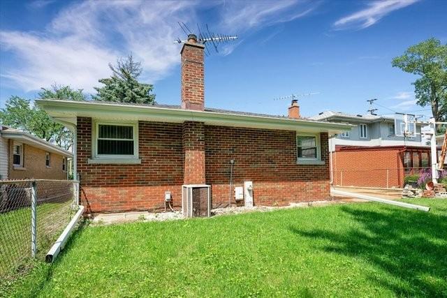 525 Oakton St #NA - Photo 3 of 12