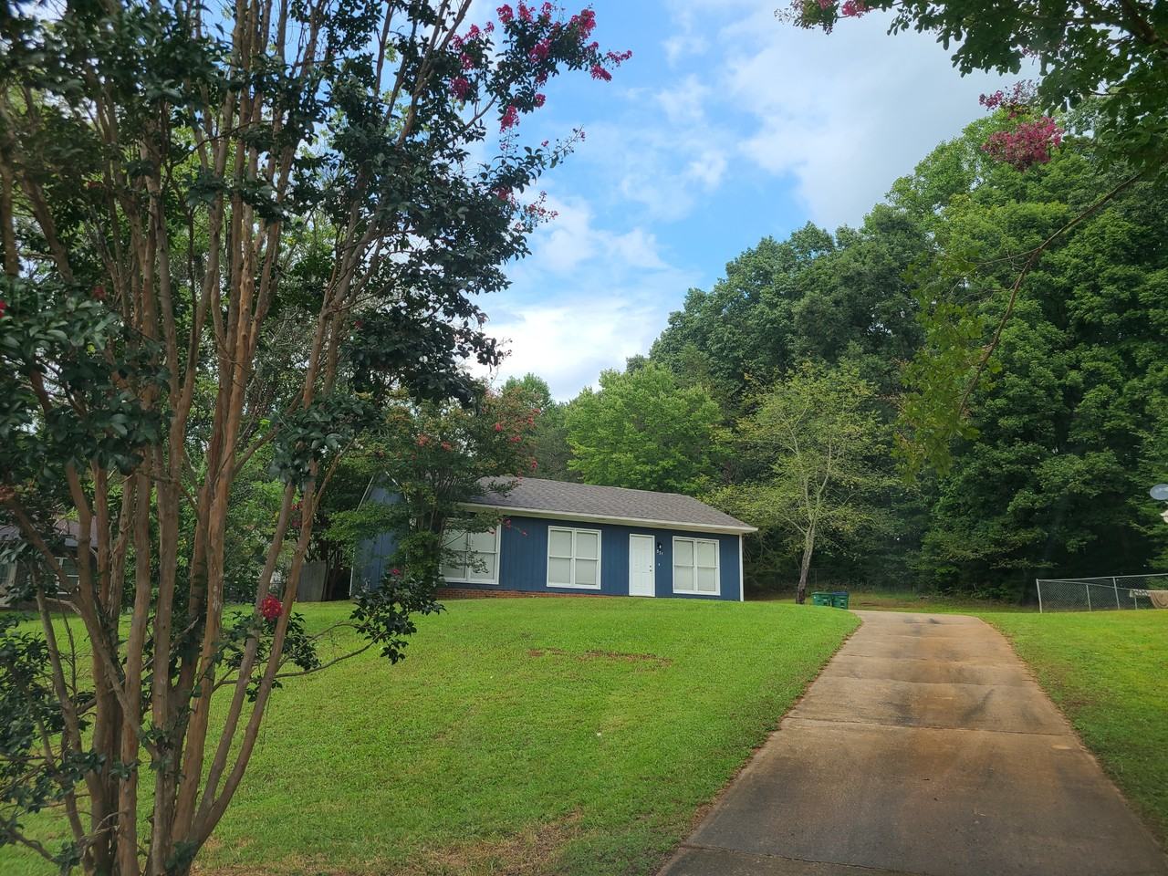 571 Heatherton Ln #NA - Photo 3 of 11