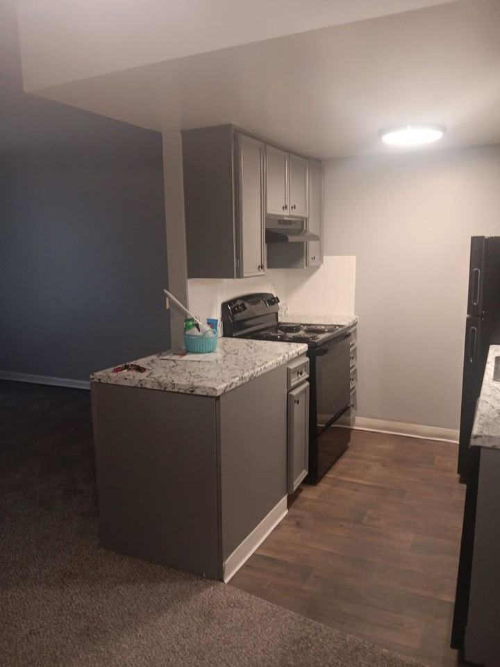 Stratford East Apartments - Photo 2 of 50