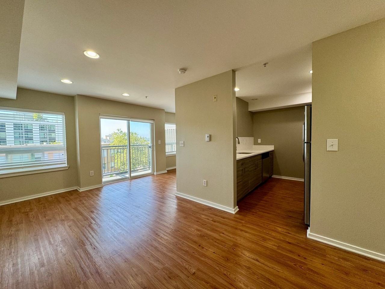 Modern Apartments - Photo 6 of 13