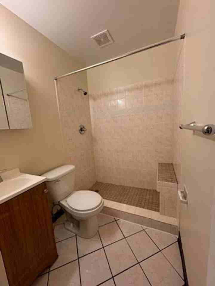 489 S Edgehill Ave - Photo 4 of 12